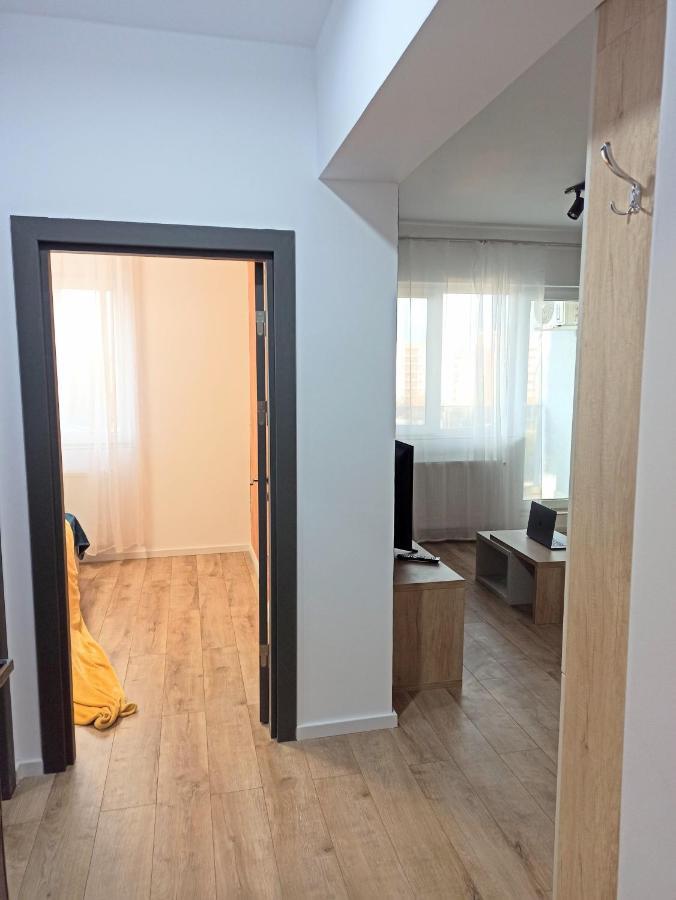 Stylish, Modern 2 Rooms Flat With River View, Near Presidential Palace Bucharest Exterior photo